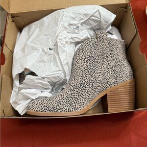 Toms Women's Ankle Boots - Black and Cream